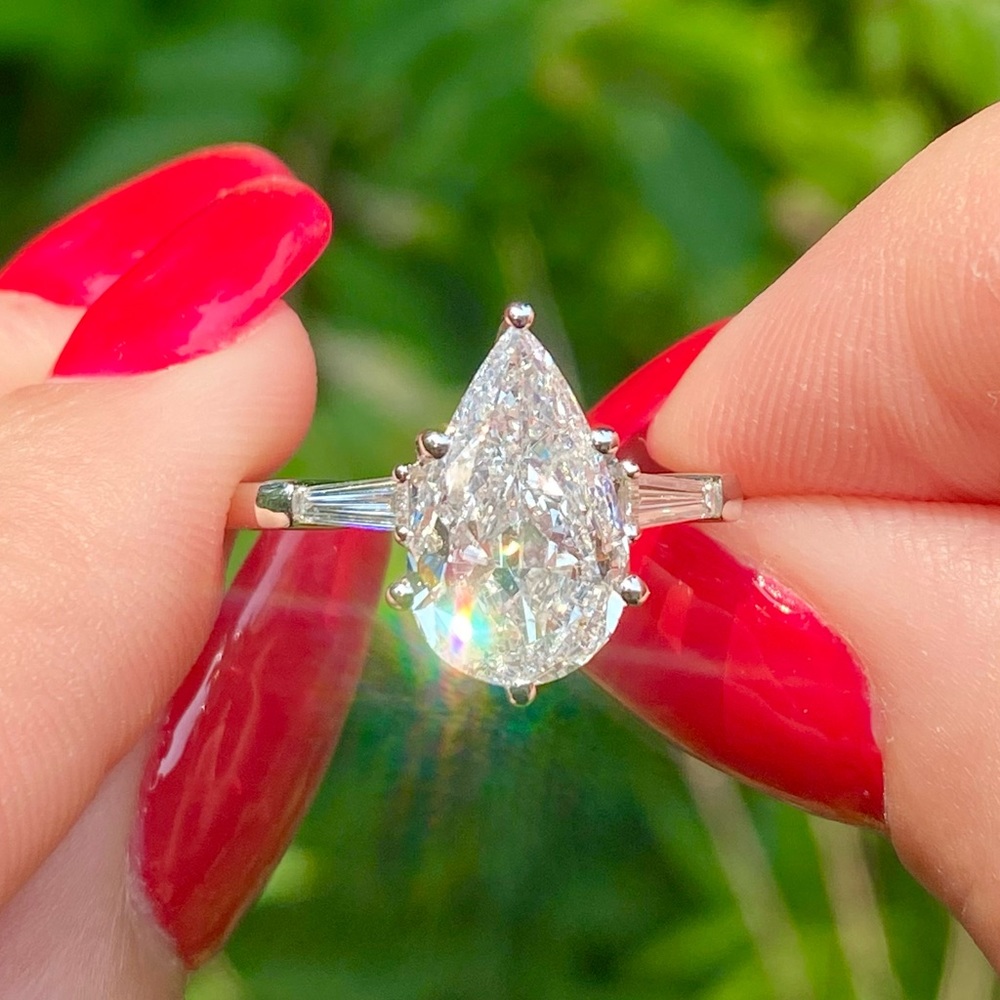 18k 3 Stone Pear Diamond Ring